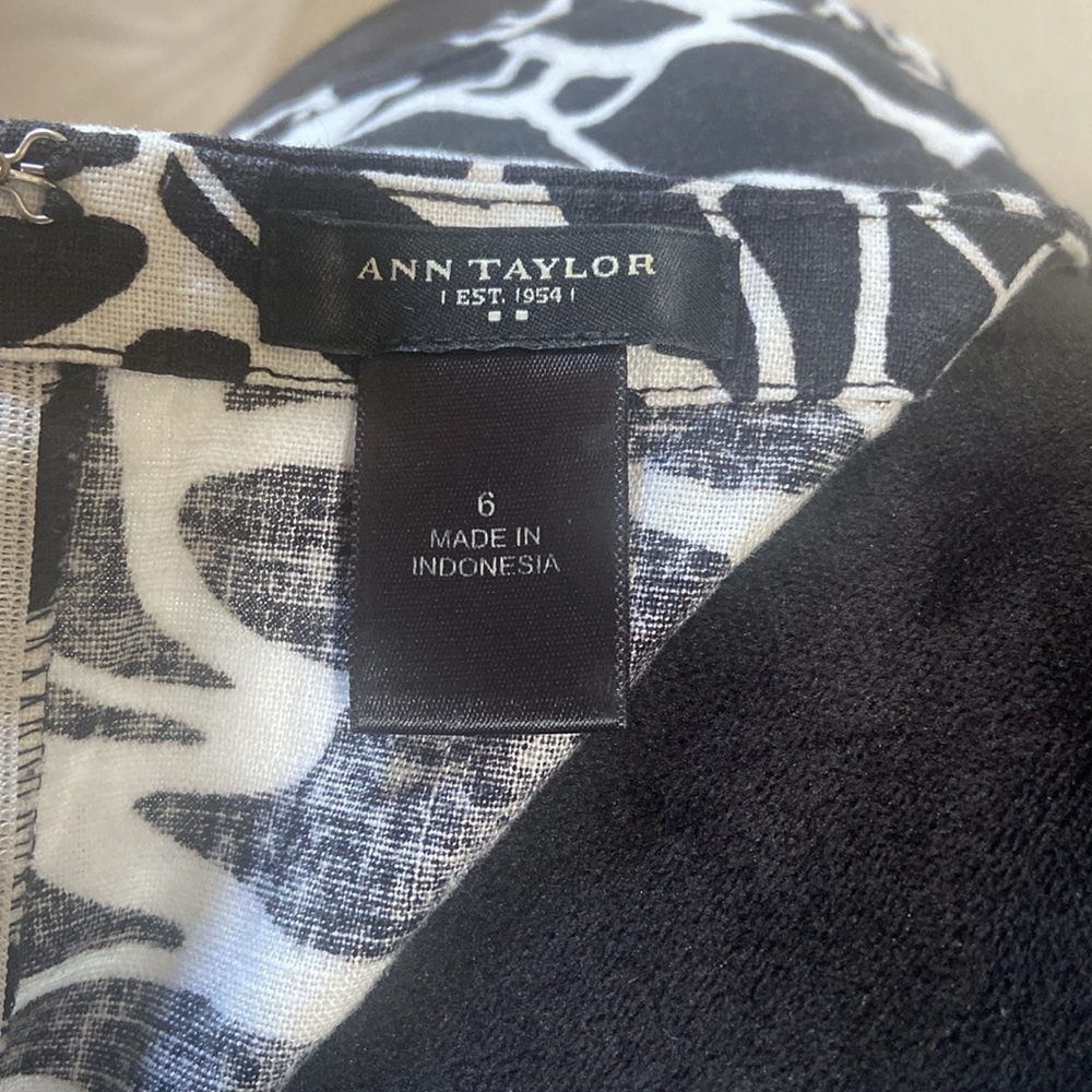 ANN TAYLOR TOP - Picture 10 of 12